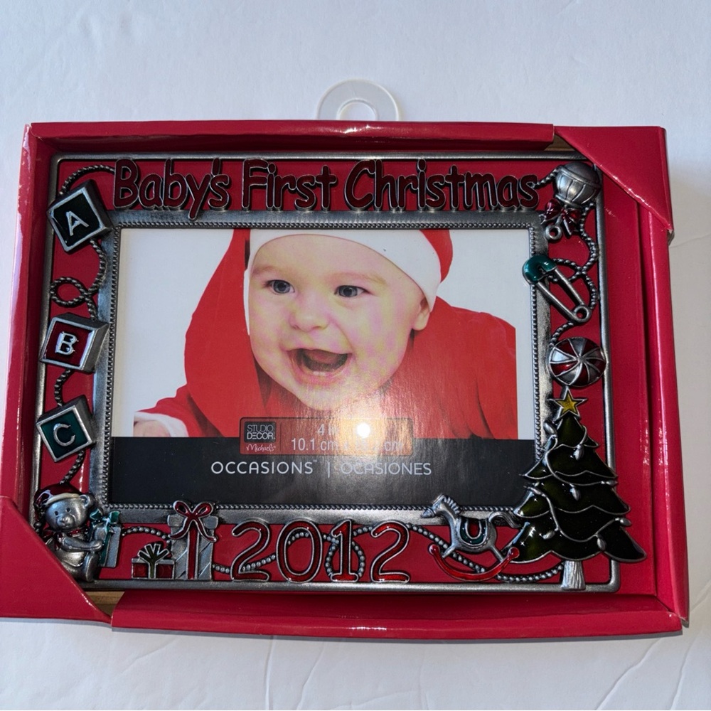 NIB Michaels Studio Decor Occasions Baby’s 1st Christmas‎ 2012 Picture Frame 4x6